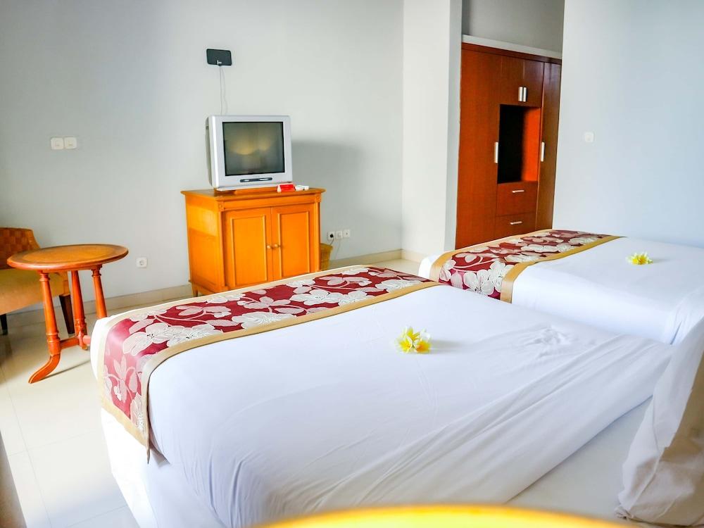 U Tube Hotel Улувату Екстер'єр фото